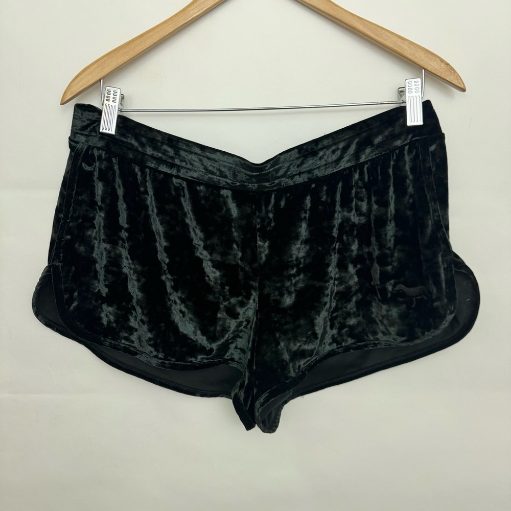 Victoria’s Secret PINK crushed velvet Black Shorts Elastic Shorts Large